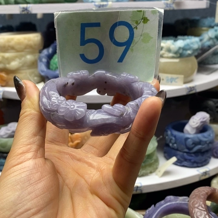 未镶嵌手镯石英岩玉