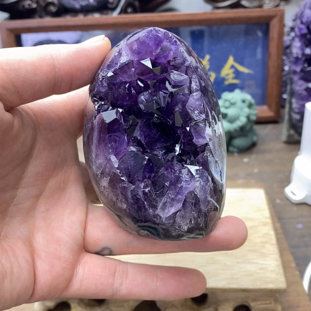 未镶嵌水晶大型摆件（非配饰）