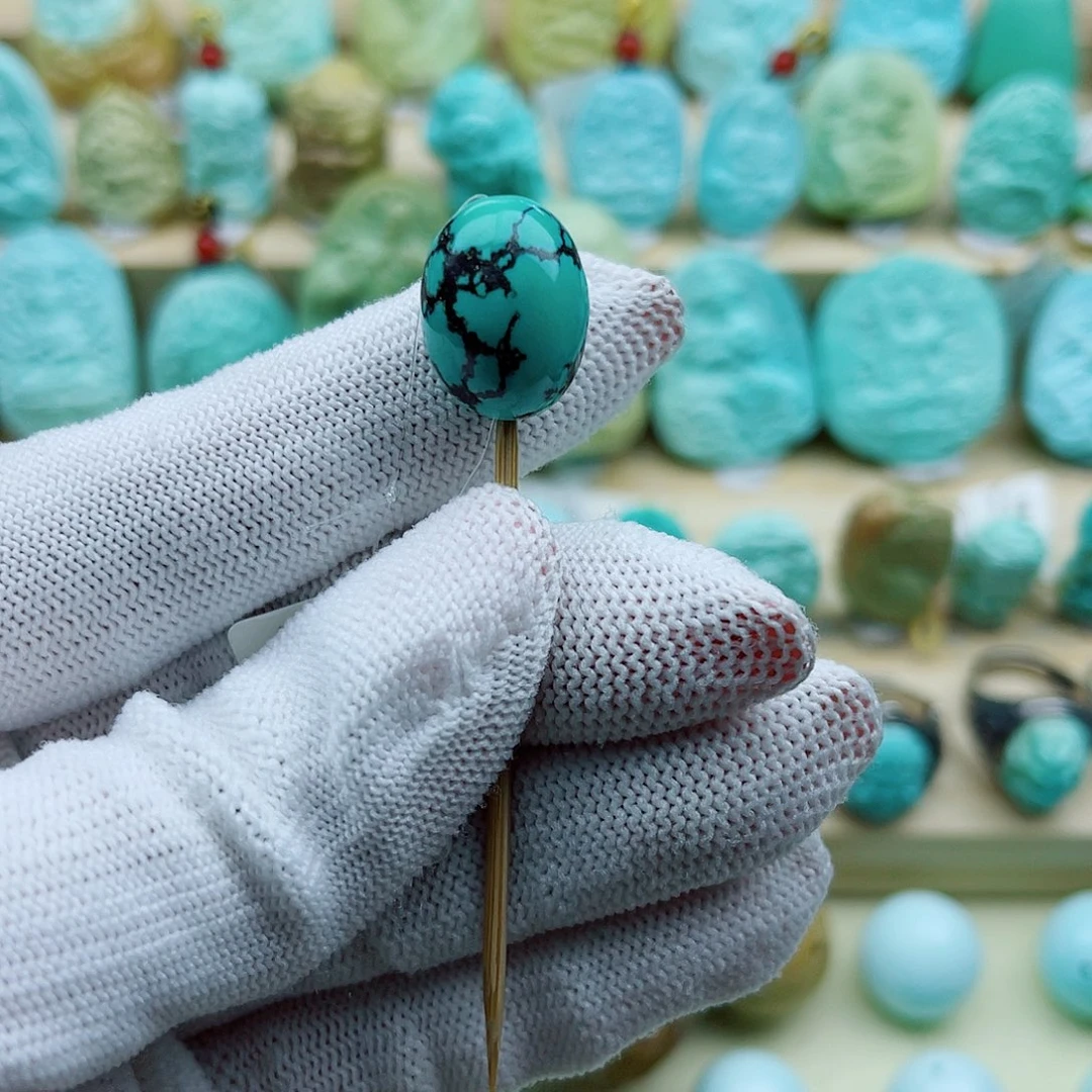 绿松石未镶嵌珠宝奇石