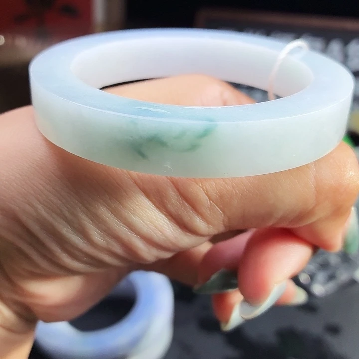 未镶嵌手镯定制翡翠
