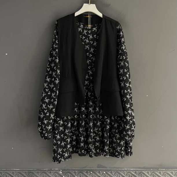 早秋新款法式方领遮肉显瘦减龄碎花裙马甲套装