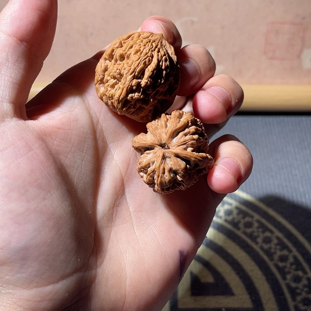 文玩核桃吊坠知***道虎头0000108