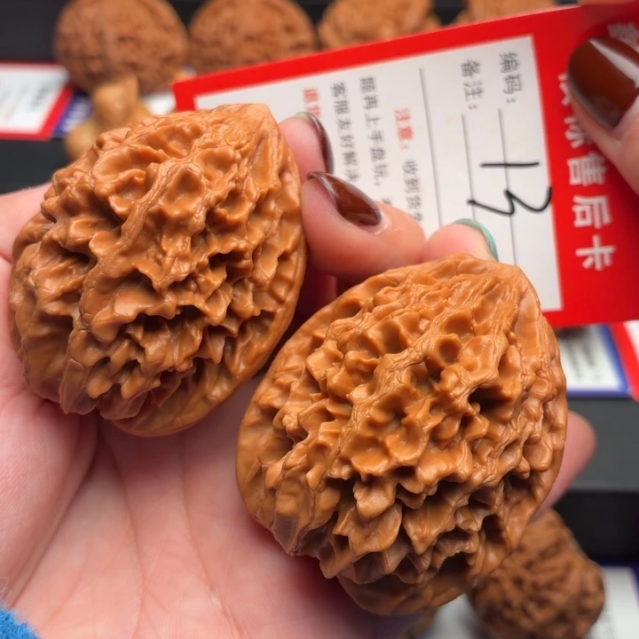 文玩核桃把件42尺招财鼠