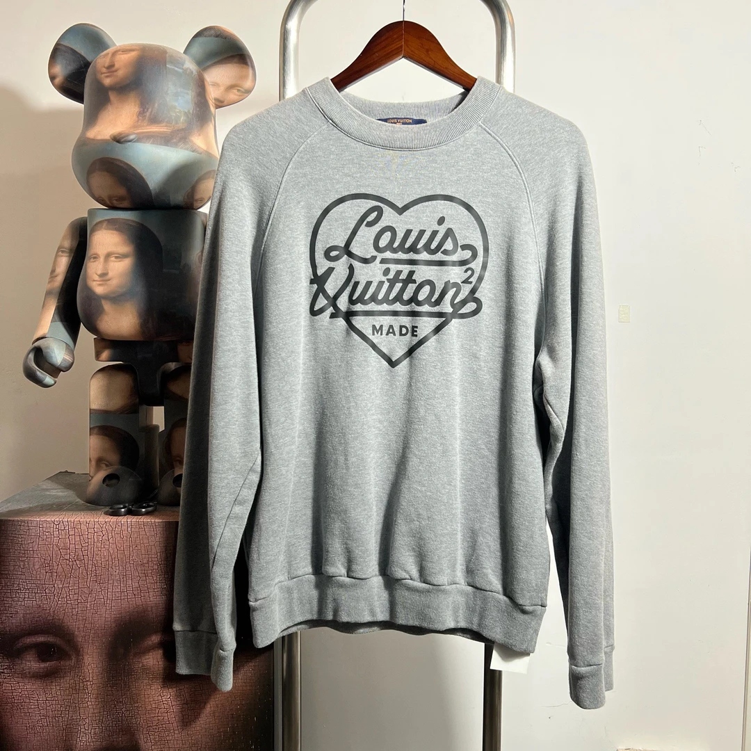 99新 LouisVuitton/路易威登 爱心logo卫衣尺码L衣长67胸围58