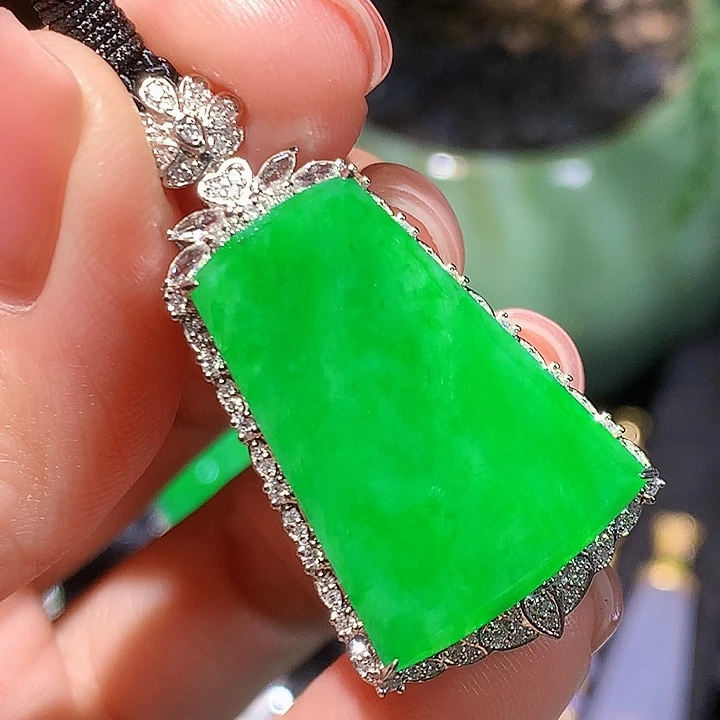 翡翠18K金镶嵌吊坠(不含链)