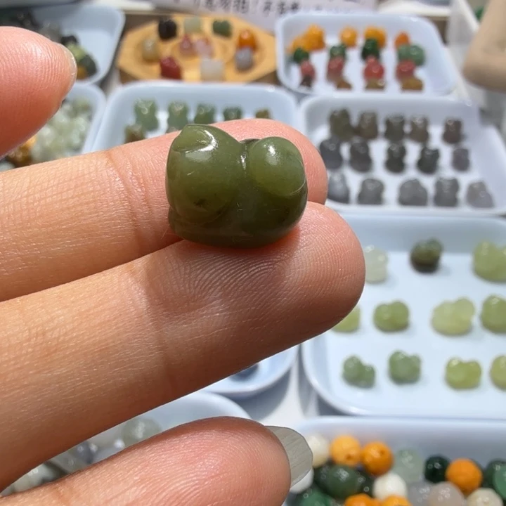 未镶嵌和田玉珠宝半成品