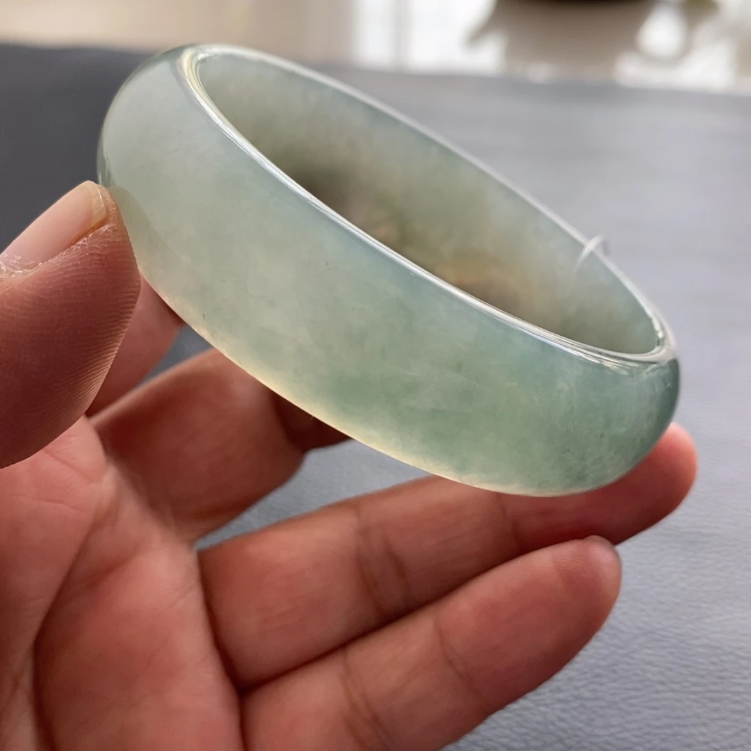 未镶嵌手镯翡翠天然翡翠手镯