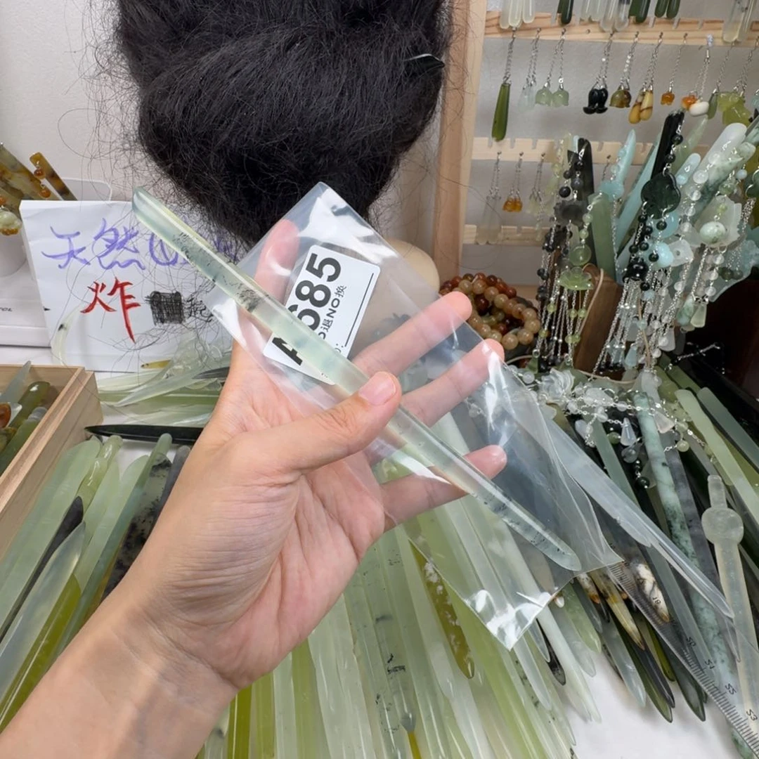 蛇纹石玉未镶嵌发饰凤*