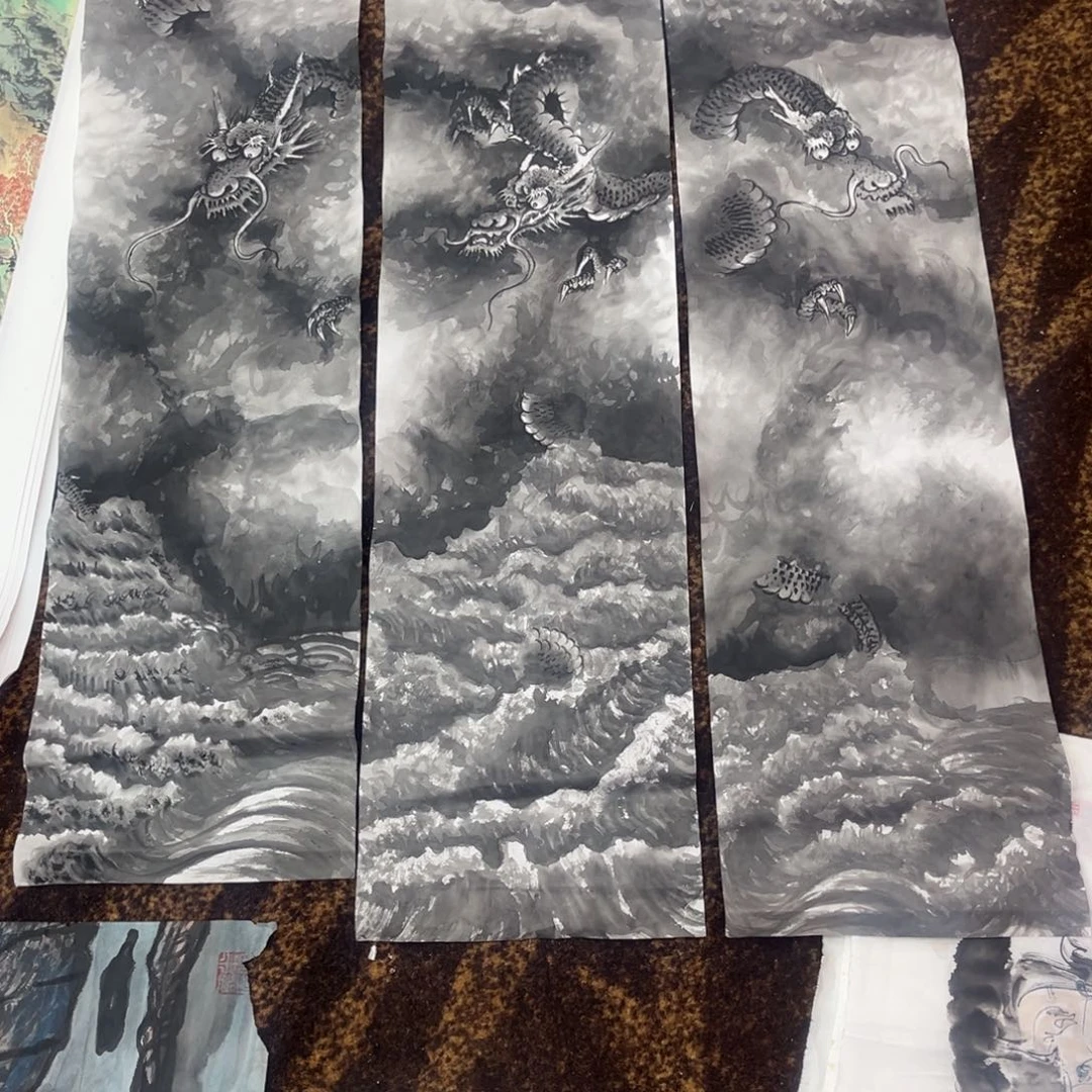 国画坎****龙绘画艺术作品展无款无章