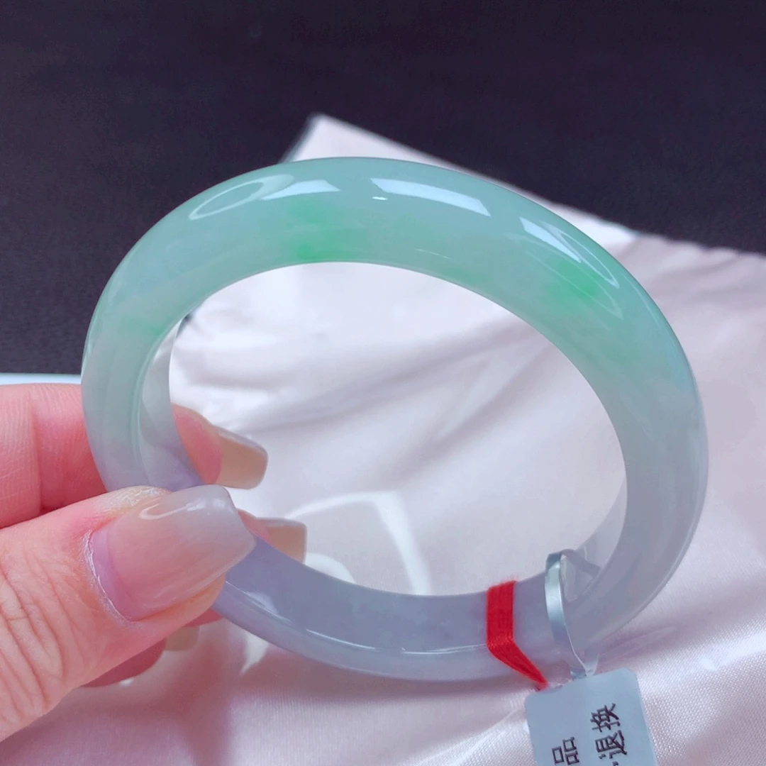 翡翠手镯未镶嵌手镯88