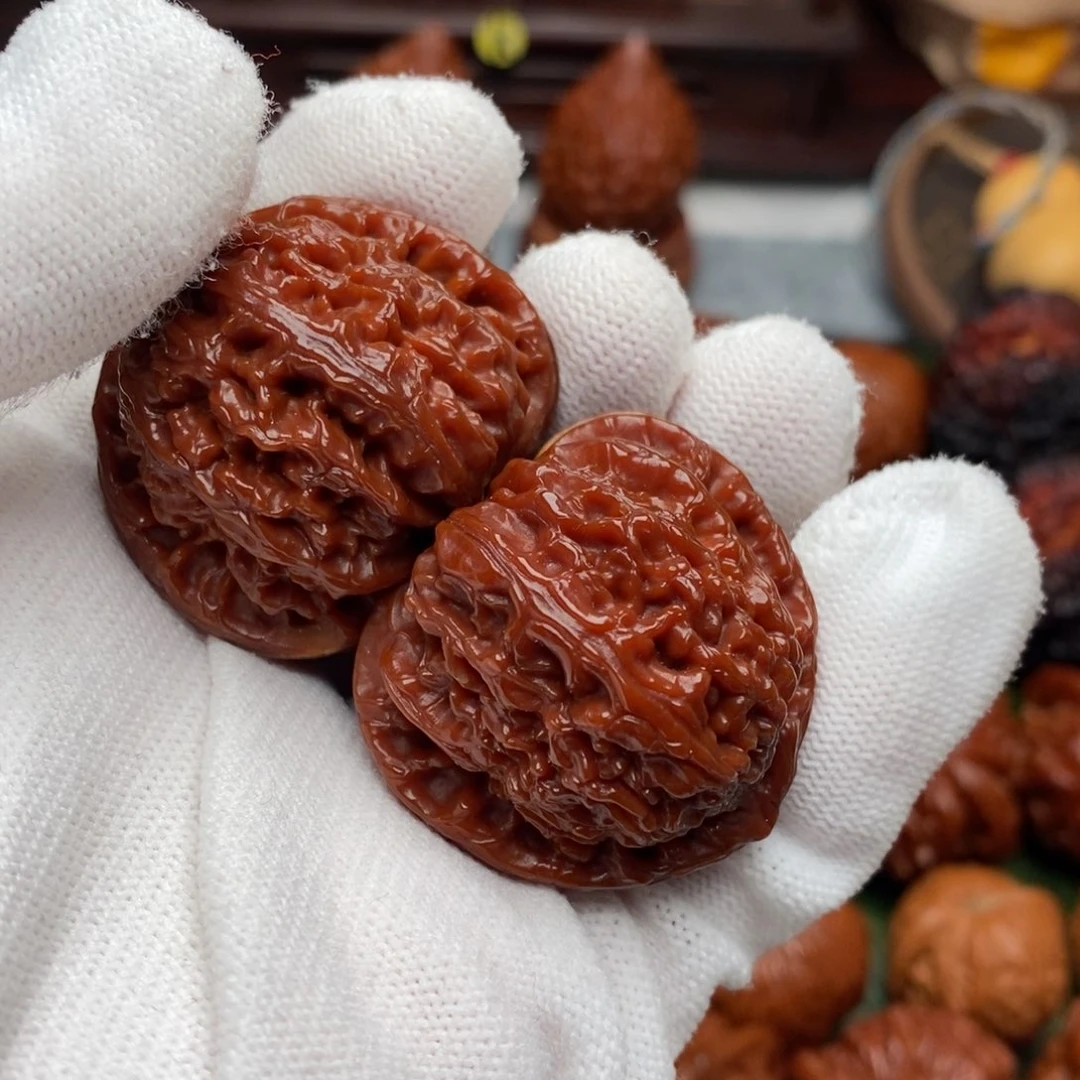 文玩核桃吊坠冰*儿全品三角白37+