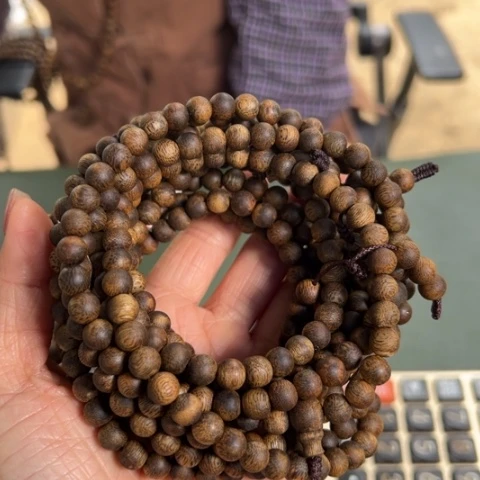 沉香手串装勺子16克卡0.7多样性发1串