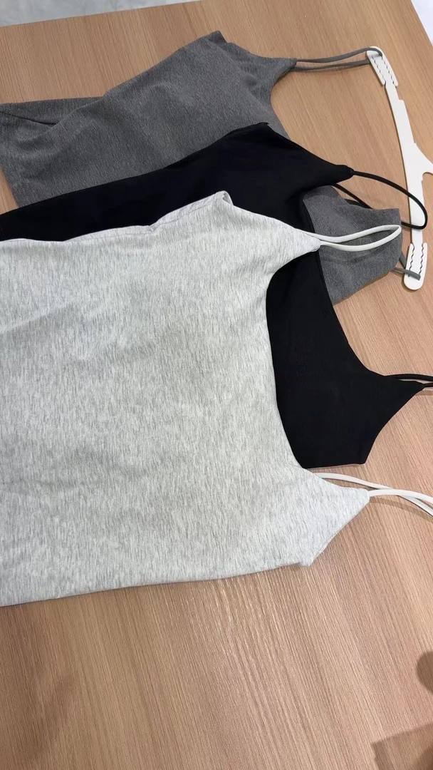 琉璃韩系女装一件一拍