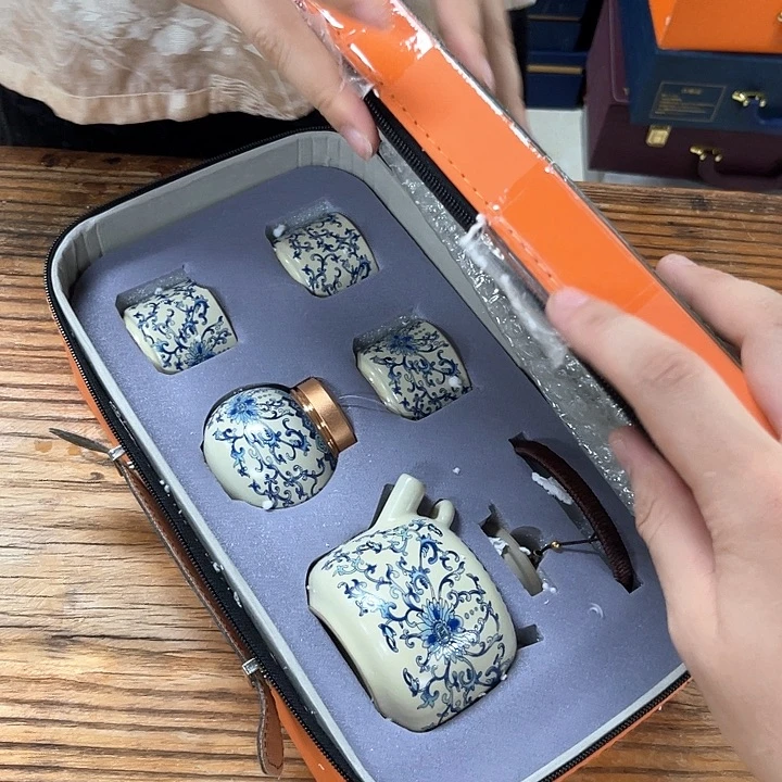 孤品茶具套装等。
