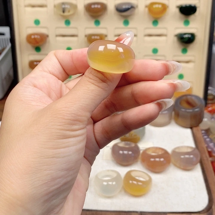 未镶嵌戒指玛瑙/玉髓生**花