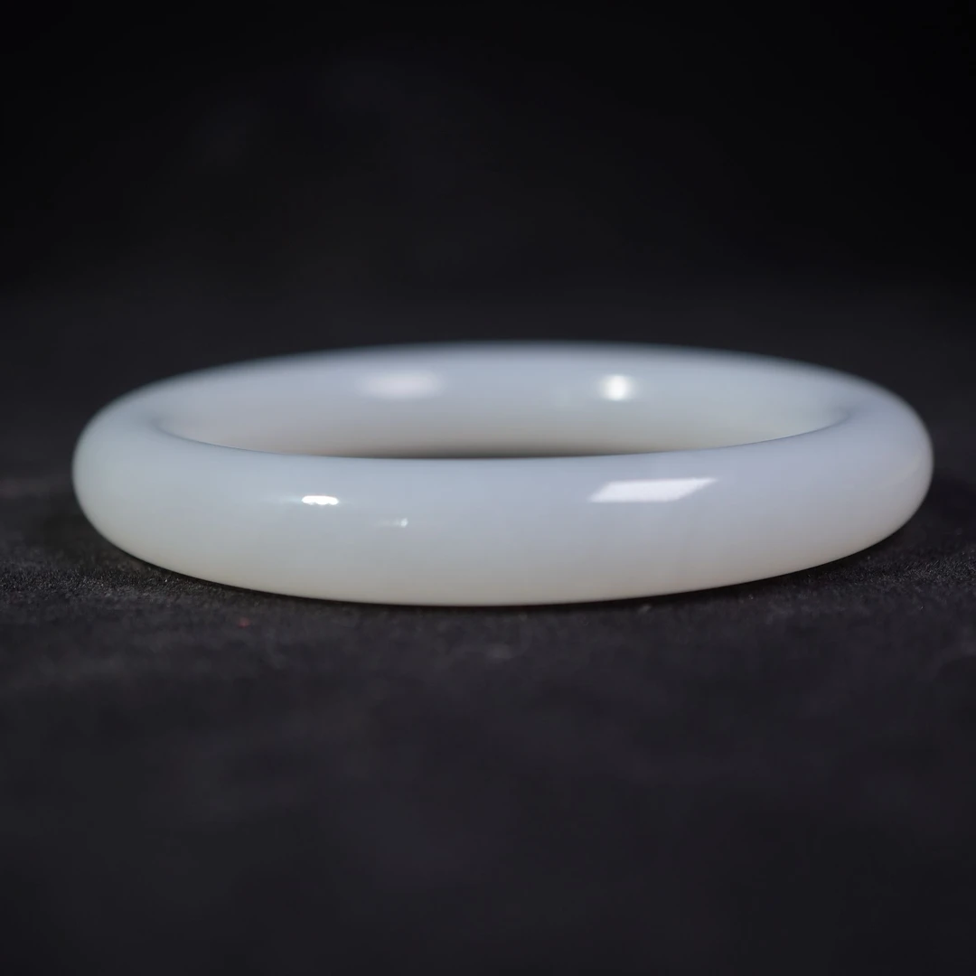 4YW10       清     和田玉素圈手镯