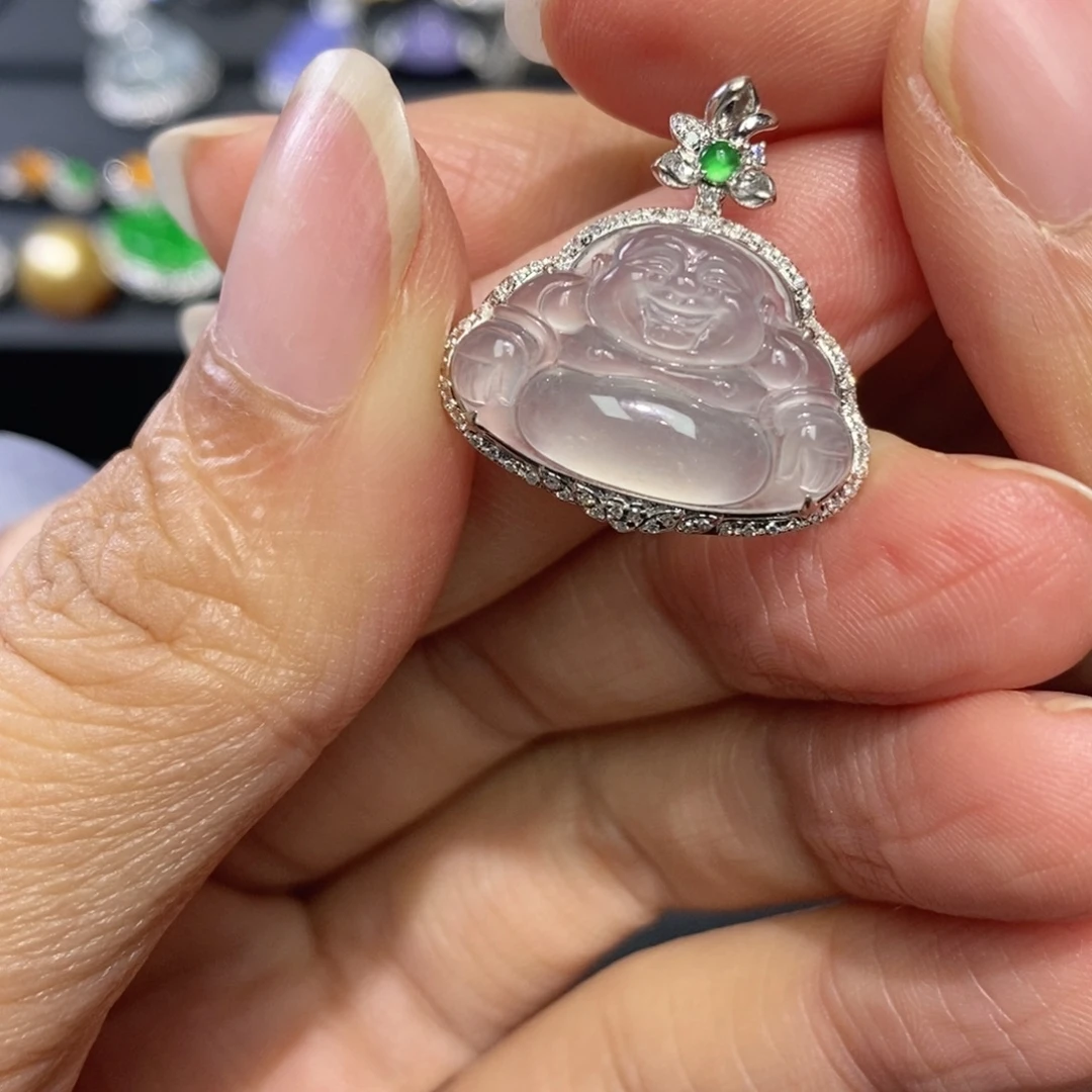 翡翠18K金镶嵌颈饰缅甸