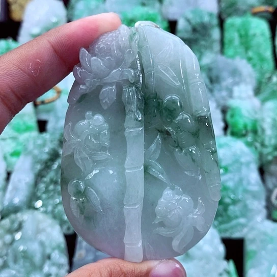 吊坠(不含链)未镶嵌翡翠