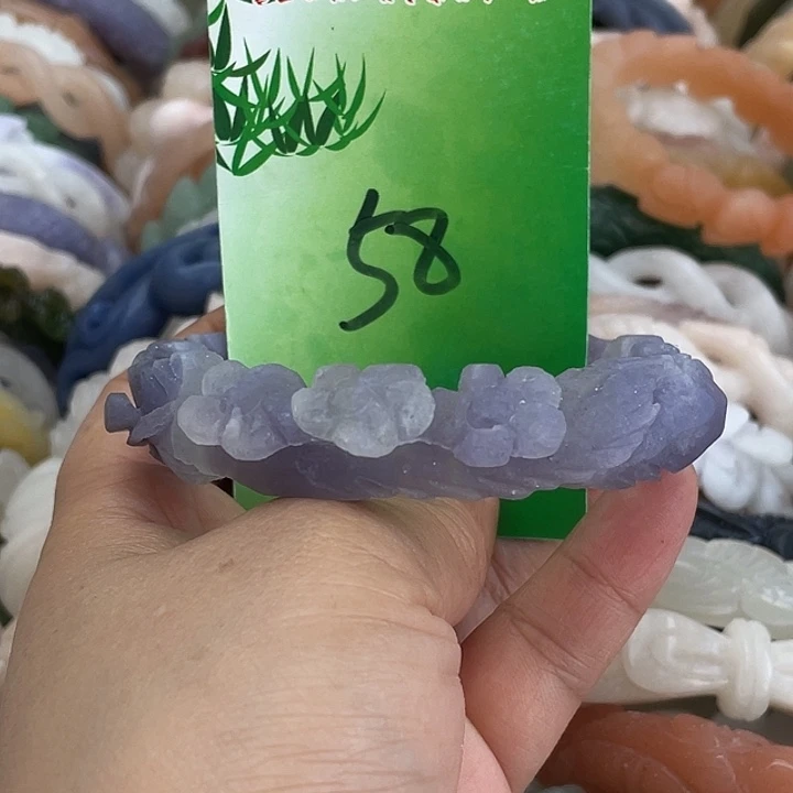 未镶嵌手镯石英岩玉