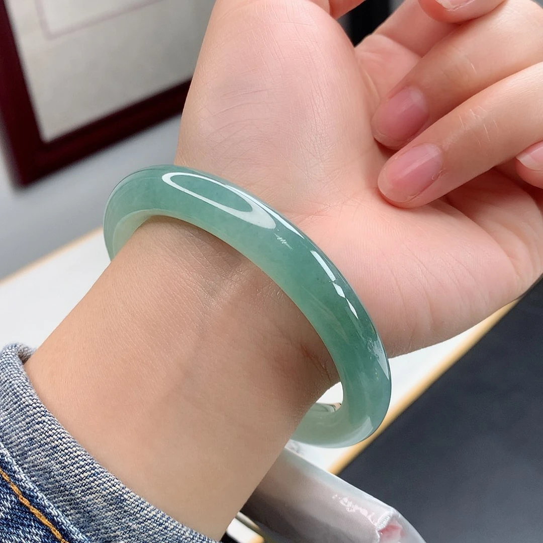 翡翠手镯未镶嵌10号