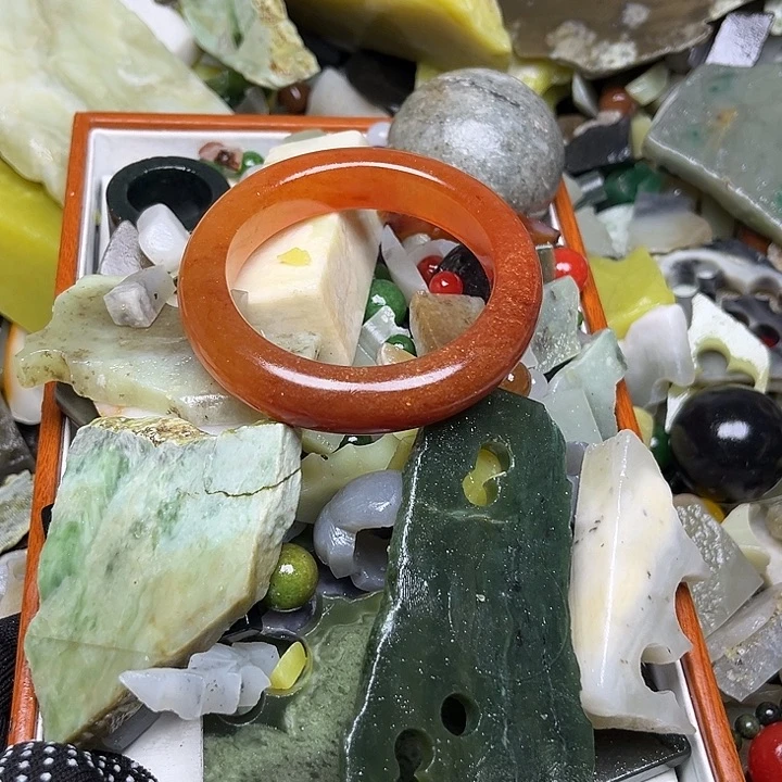 未镶嵌和田玉珠宝奇石森**宝