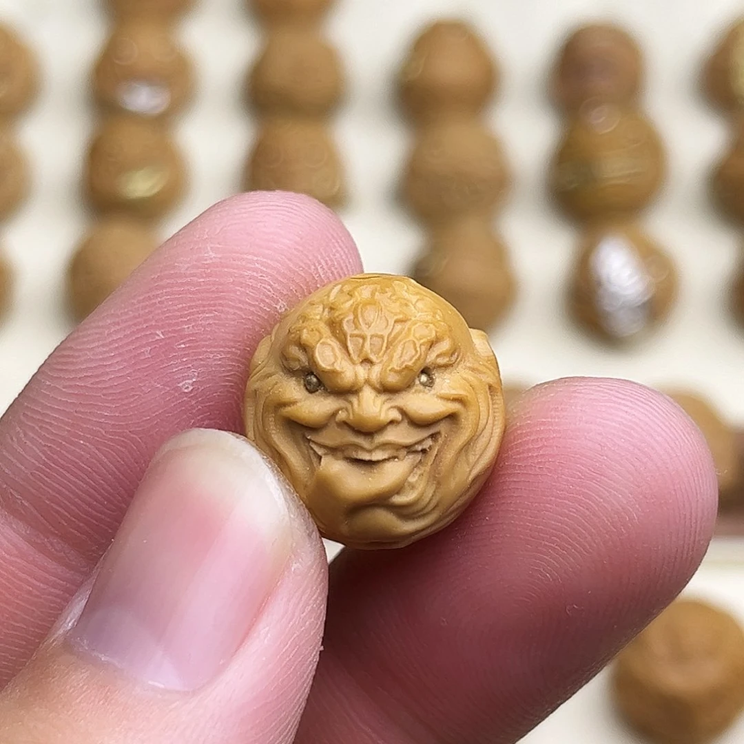 猴头核桃吊坠毒液舔僧17