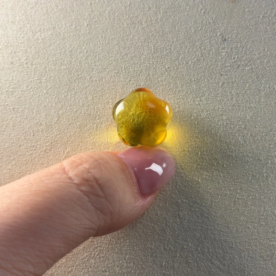 未镶嵌琥珀裸石星星