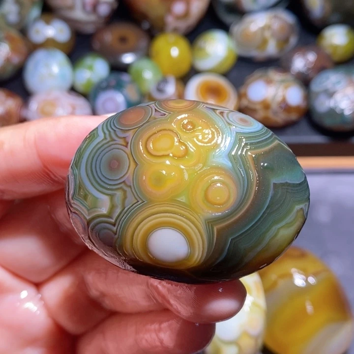 未镶嵌玛瑙/玉髓珠宝半成品94