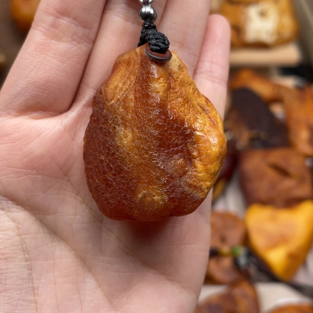 琥珀未镶嵌珠宝奇石