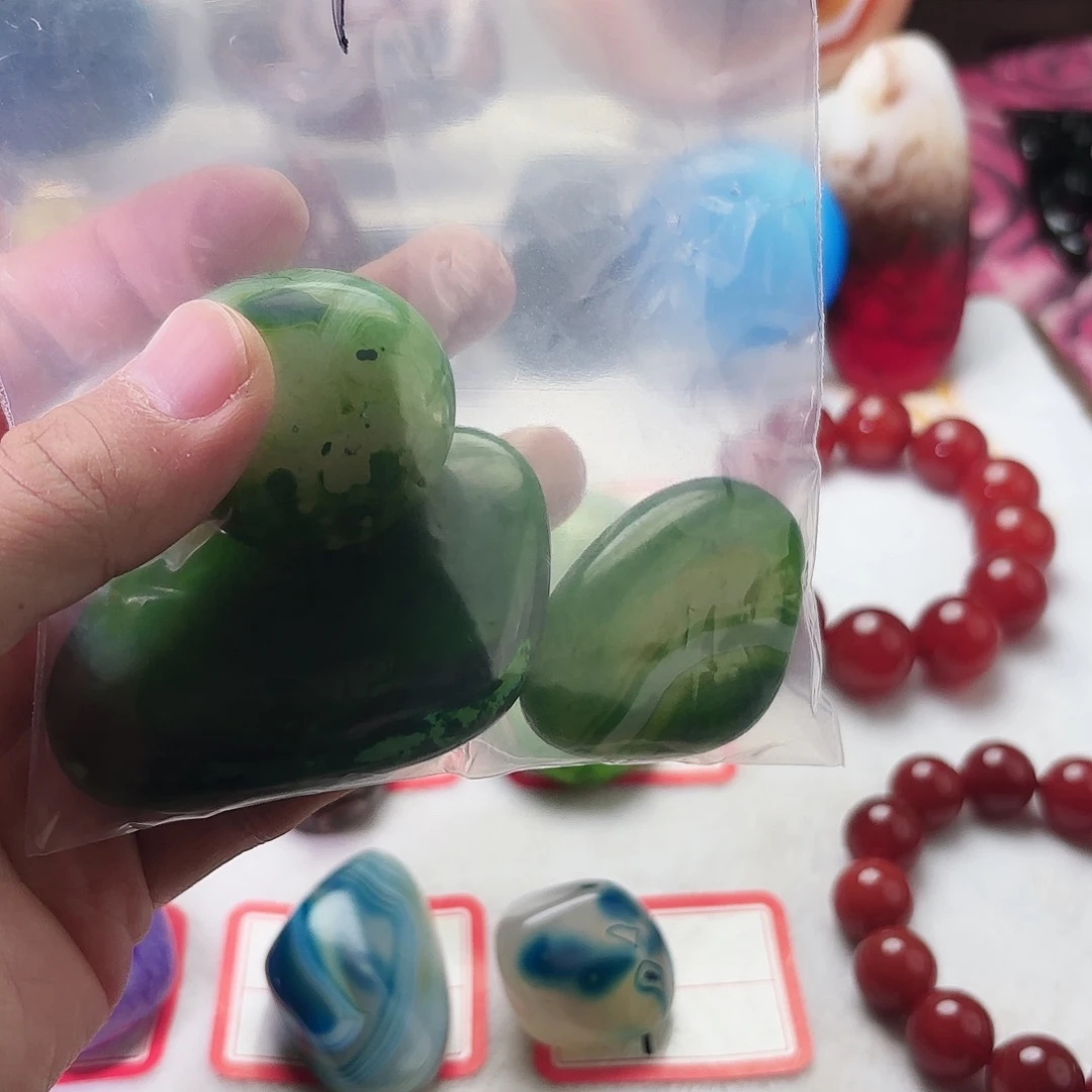飝***玛瑙/玉髓未镶嵌颈饰