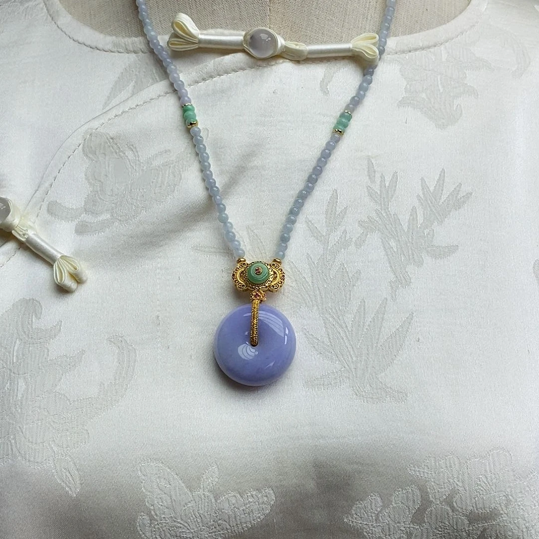 翡翠颈饰未镶嵌天然