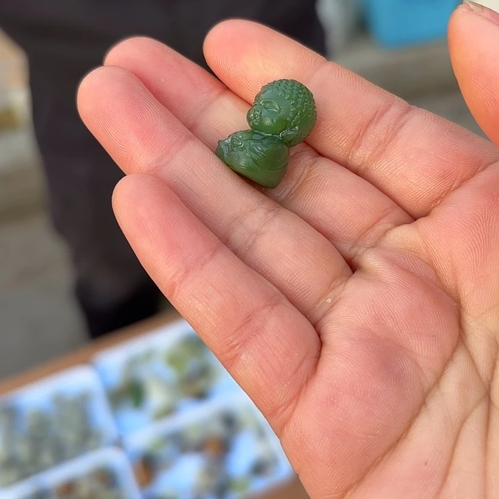 Y***e和田玉未镶嵌颈饰