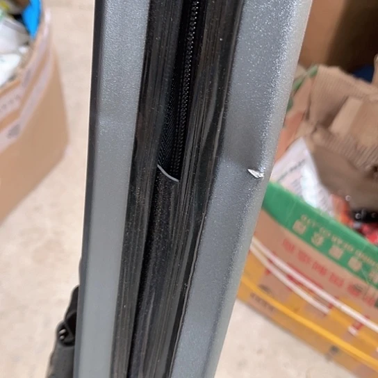 瑕疵硬壳灰色杆包