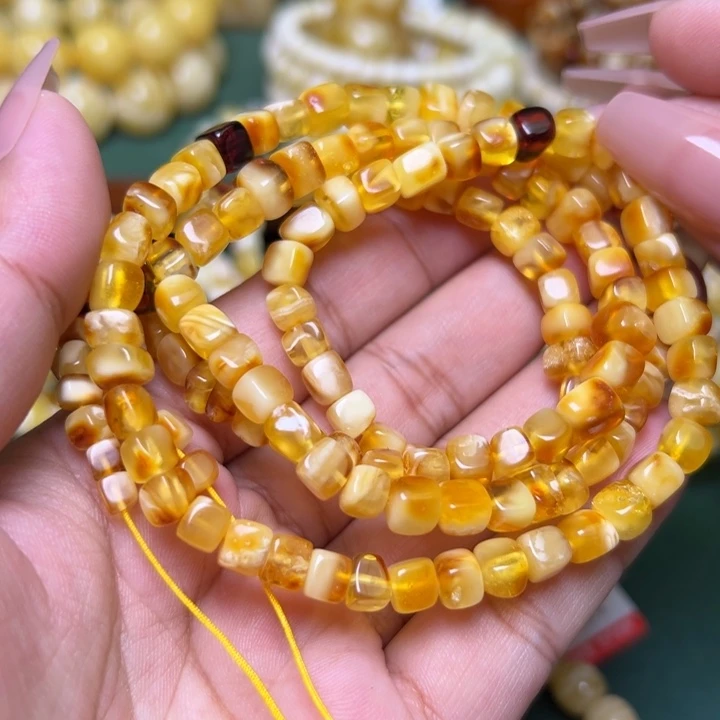 蜜蜡未镶嵌珠宝奇石