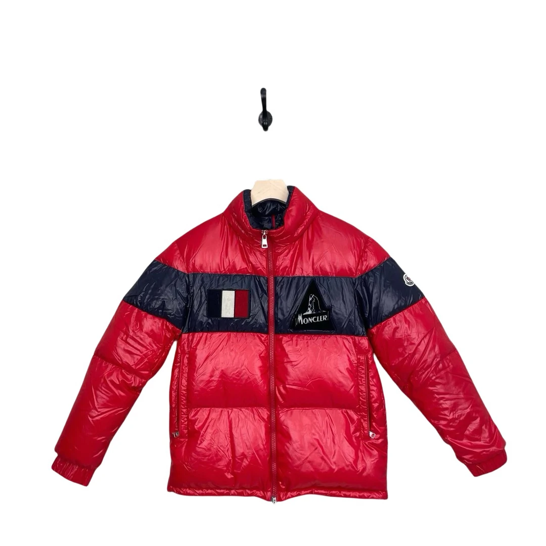 99新 MONCLER 红色徽标刺绣LOGO羽绒服3码