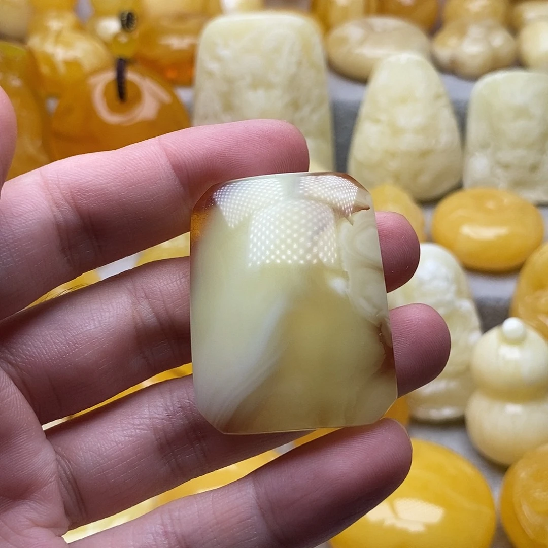 琥珀颈饰未镶嵌琥珀蜜蜡吊坠