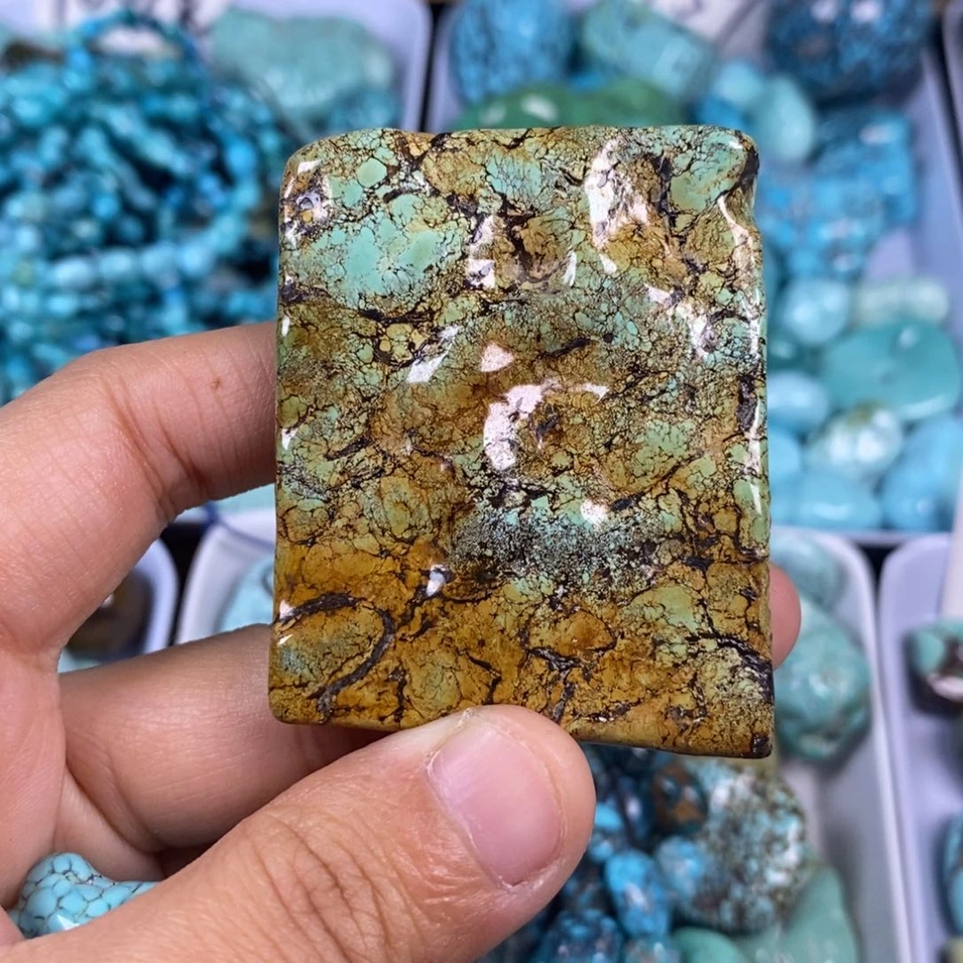 用***9绿松石未镶嵌颈饰