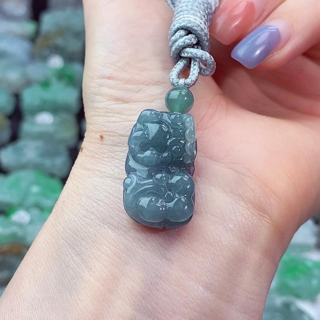 颈饰未镶嵌翡翠天然