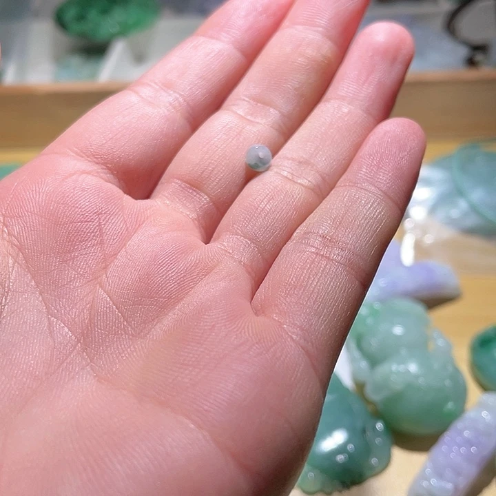 翡翠未镶嵌颈饰快****儿天然