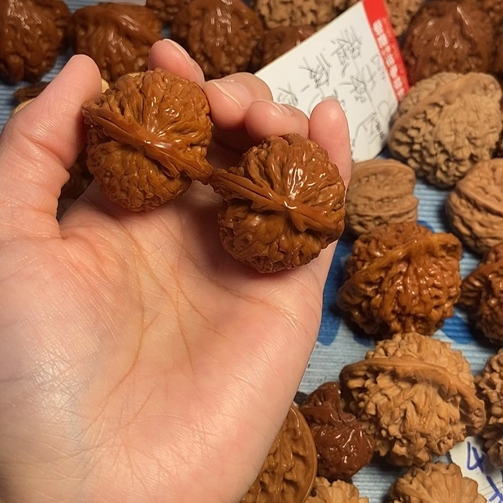 吊坠文玩核桃35白狮子