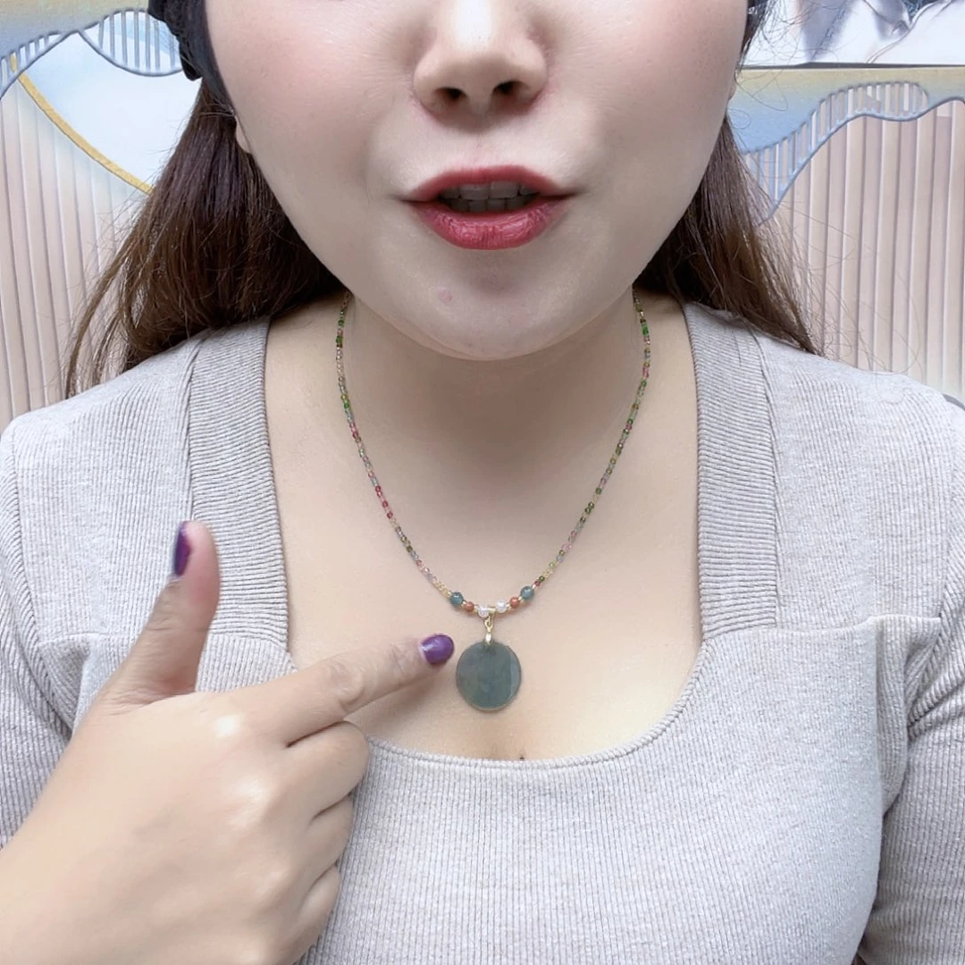 翡翠未镶嵌颈饰项链