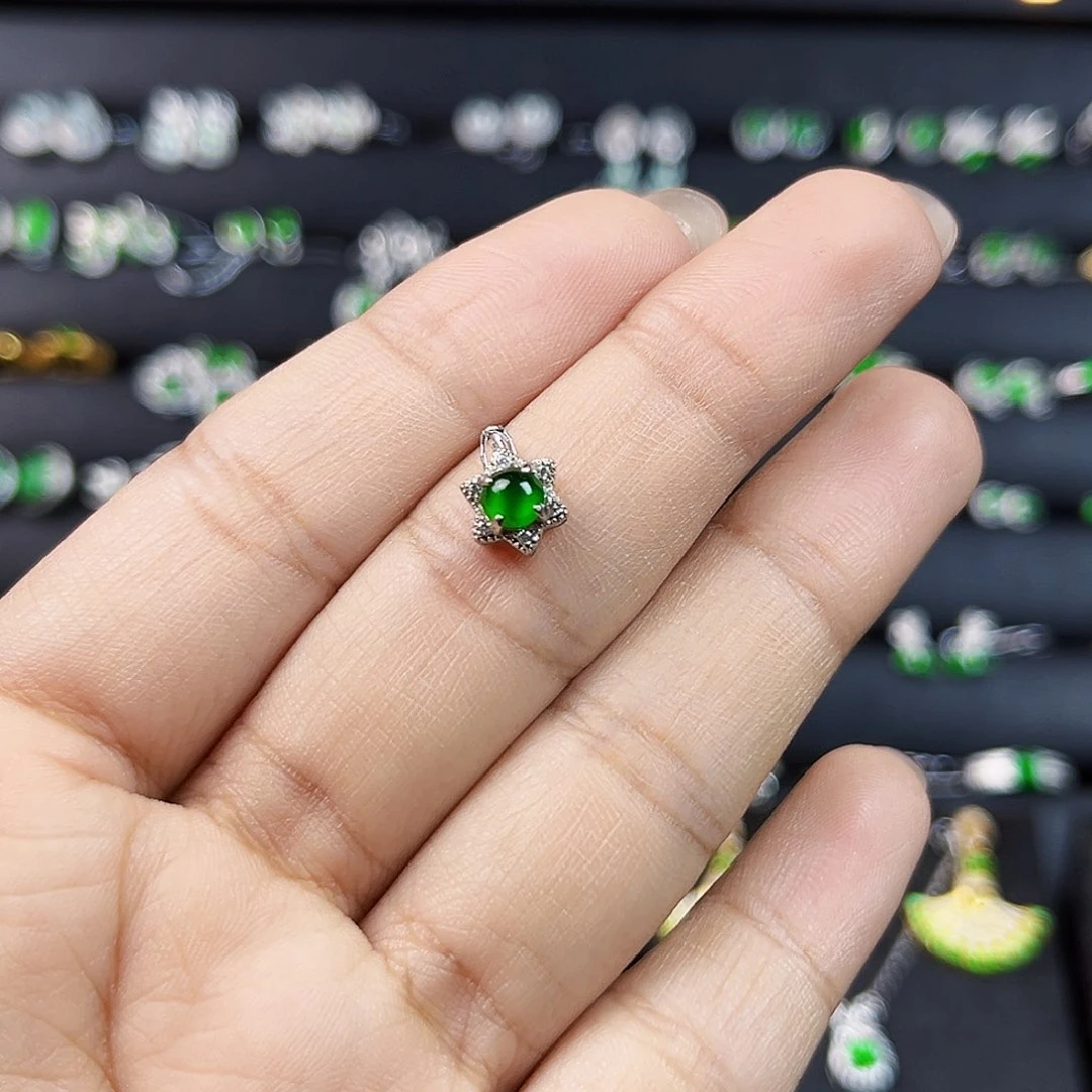 颈饰银S925镶嵌翡翠五芒星