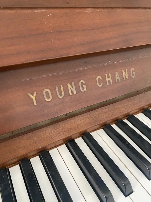 韩国原装英昌钢琴高度121cm哑光棕色