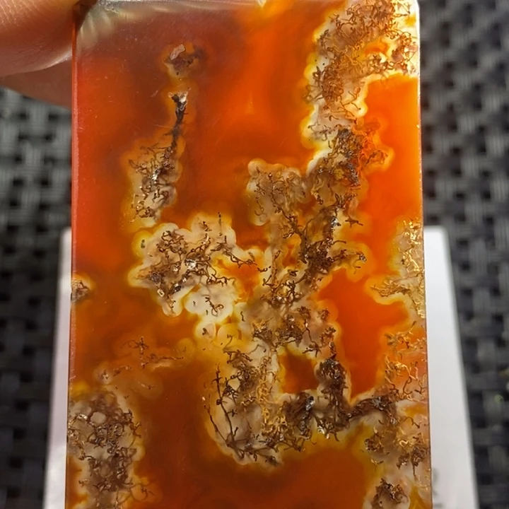 未镶嵌颈饰玛瑙/玉髓程*