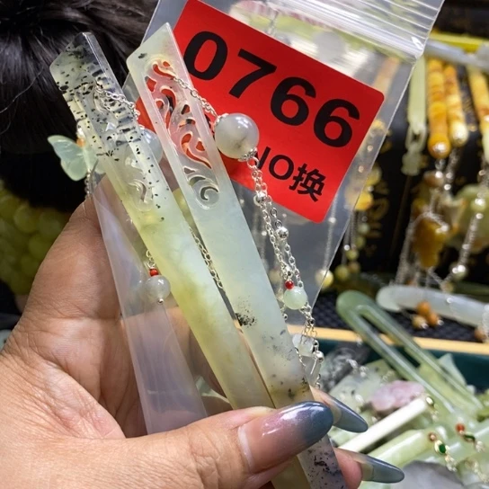 蛇纹石玉未镶嵌发簪一***?