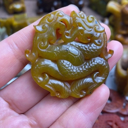 蛇纹石玉未镶嵌颈饰61