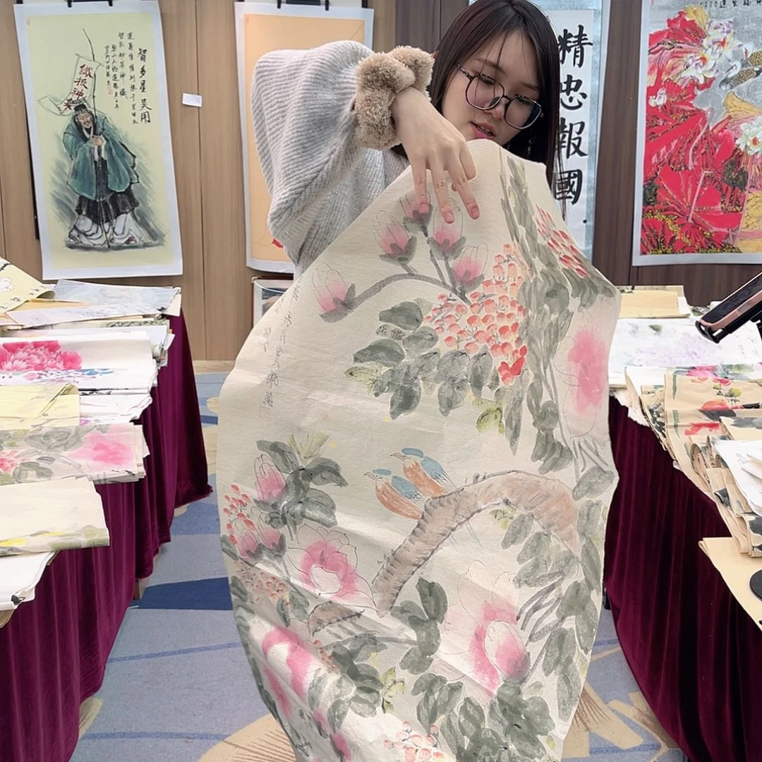 国画00后美女卖字画