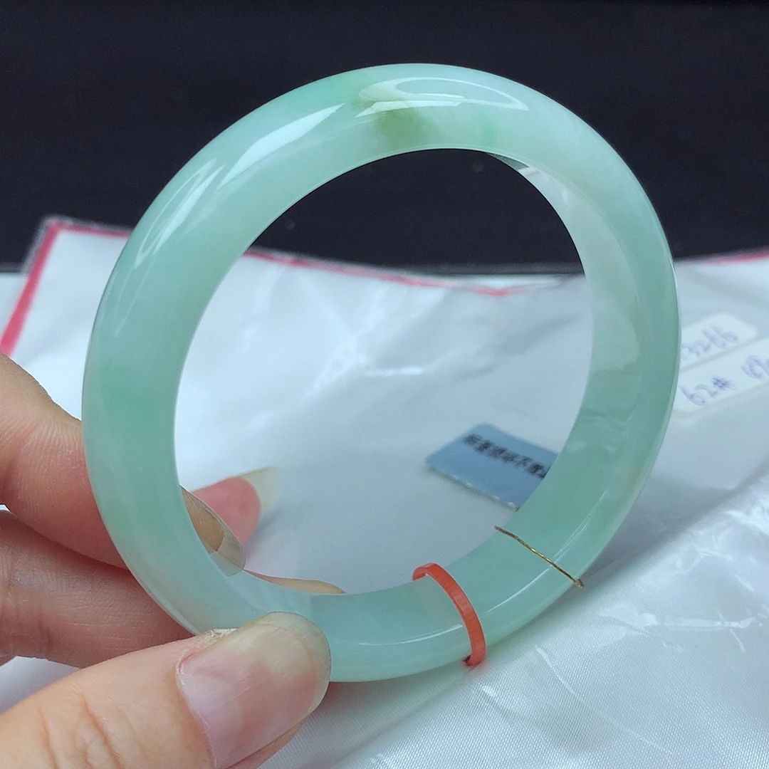 翡翠手镯未镶嵌62圈266