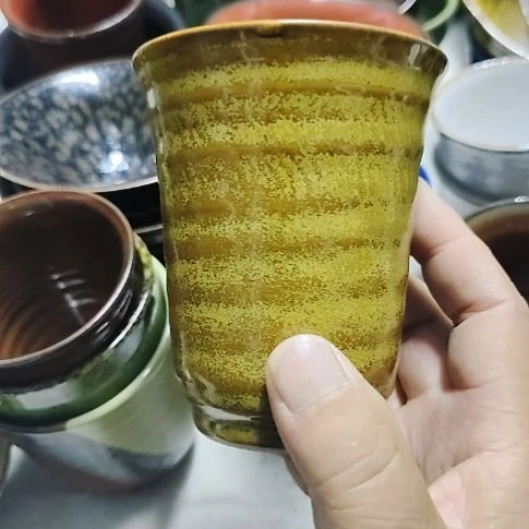 瓷片瓷片,各种摆件,均有瑕疵。沙锅!