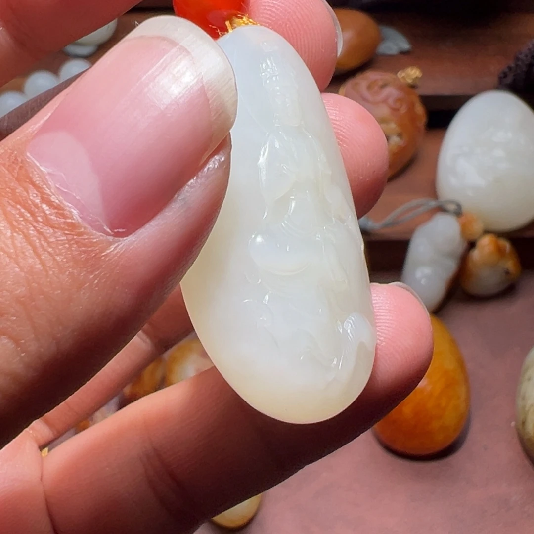 和田玉未镶嵌颈饰